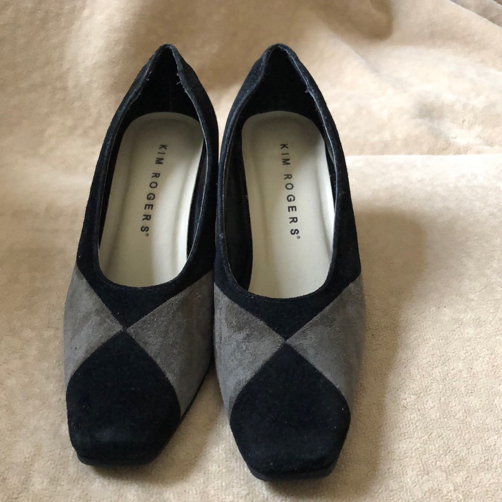 Ladies size 7 1/2 black gray colorblock  Kim Rogers chunky heel slip on shoes!